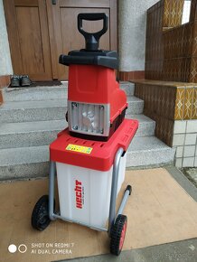 Prodám elektrický Válcový drtič Hecht 6285 XL.-2800 W. - 2