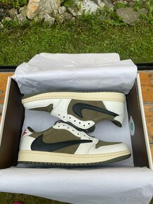 Jordan 1 Retro Low OG SP ,,Travis Scott Medium Olive,, - 2