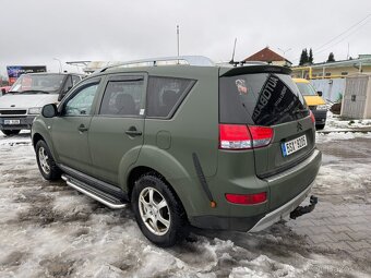 Citroën C-Crosser 7 MÍST 4X4 2,2D TAŽNÉ STK - 2