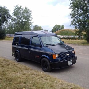 Chevrolet Astro AWD - 2