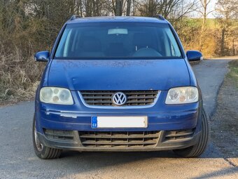 Volkswagen Touran, 1.6 FSI, 85kW, 7 míst. - 2