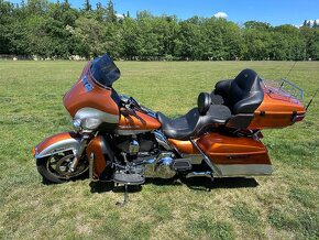 Harley Davidson Electra Glide FLHTK - 2