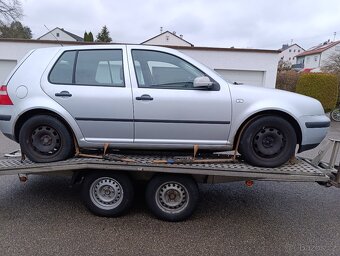 VW Golf 4 1.6 FSI - 2