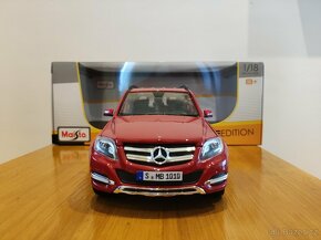 Mercedes-Benz GLK350 4MATIC - 2