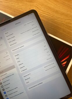 Apple iPad Pro 11" (2021) 2TB Wi-Fi vesmírně šedý - 2