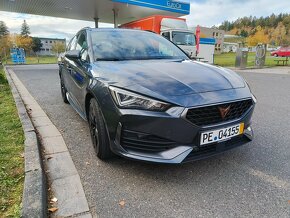 Cupra Leon VZ TSI 180kw e-hybrid,LED,kamera,tažné,virtual - 2