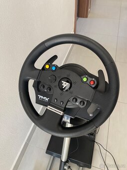 Thrustmaster sim rig suprava - 2