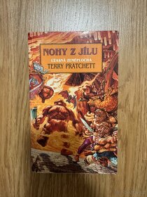 Pratchett ORIGINÁL PODPIS Nohy z jílu Zeměplocha - 2