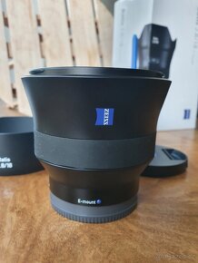 Zeiss Batis 18 mm f/2,8 Sony E/FE v pefektním stavu, komplet - 2