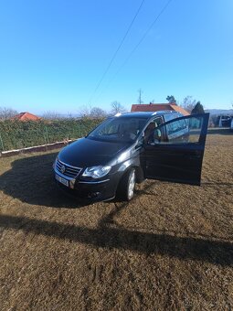 Prodám Volkswagen Touran 2.0tdi DSG - 2