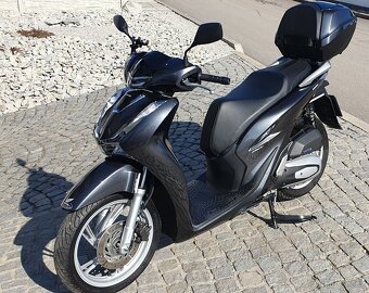 HONDA Sh150i - 2