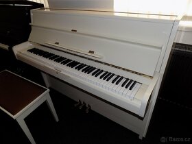 Bílé piano, pianino, klavír - 2