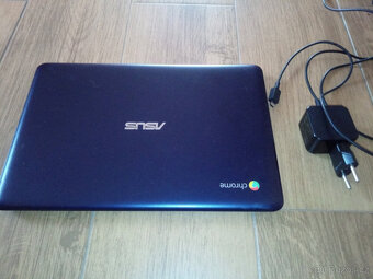 ASUS Chromebook C201P. 11.6", 2GB RAM, 16GB storage - 2