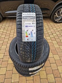 Nové 4ks zimní pneu 205/55 r17 KUMHO dot2624 - 2