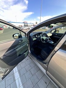 Peugeot 3008 blue HDI 1.6 - 2