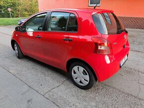 Toyota Yaris 1,0i 51kw r.v.2007 po STK - 2