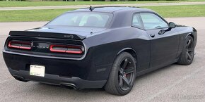 Dodge Challenger HELLCAT 6.2l V8 790 koní - 2