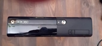 Xbox 360 kinect plus hry zdarma - 2