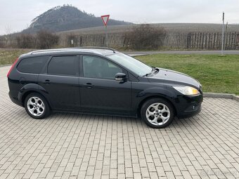 Ford Focus Combi 1.6  benzin 74 kw - 2