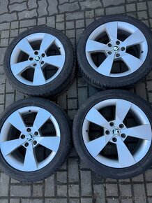 ORIGINÁL Alu Škoda Denom R17, 5x112 - vč. PNEU - 2