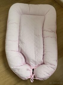 růžové hnízdo pro miminka - 2