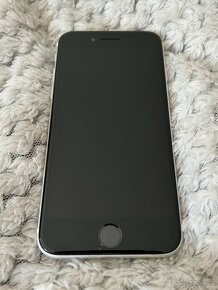 PRODÁM APPLE IPHONE SE 2020 64GB - 2