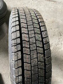 1x nova goodyear 9,5 R 17.5 - 2