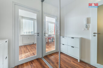 Pronájem bytu 1+kk, 26 m², Praha, ul. Molákova - 2