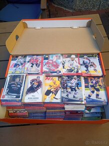 Prodám krabici hokejových kartiček Hokej ELH 2015-2022 - 2