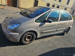 Auto Citroen Xsara Picasso 2.0 HDi - 2