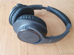 Prodám bezdrátová sluchátka Audio-Technica ATH-SR30BT - 2