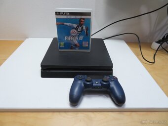 Playstation 4 - PS4 Slim 500GB model: CUH-2216A - 2