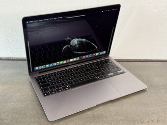 MacBook Air 13'' 2020 / M1 / 8GB / 256GB / Space Gray - 2