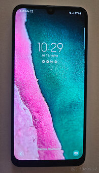 Prodám mobilní telefon Samsung Galaxy A50 + nabíječka 15 W - 2