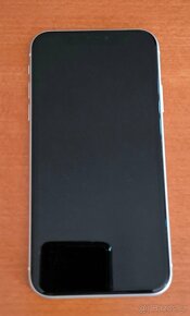Apple iPhone 11 bílý (64gb) - 2