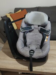 Prodám MAXI COSI AxissFix (i-Size) 2018 Nomad grey – 9-18 kg - 2