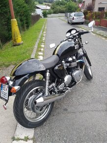 Triumph Thruxton 900 - 2