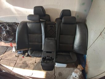 černé kožené sedačky BMW E60 - 2