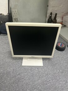 Monitor fujistu - 2