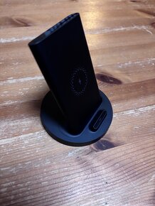 Bezdrátová nabíječka Xiaomi Mi Wireless Charging Stand - 2