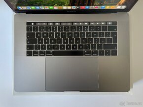 Apple MacBook Pro i7 / 2.2 / 15" TouchBar / 2018 - 2