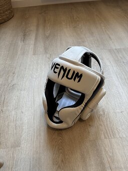 MMA / Box / KickBox helma (head guard) Venum, bílá - 2