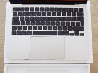 Apple MacBook Air 13,6" (2022)/M2/8GB RAM/256GB/CZ/ZÁRUKA - 2