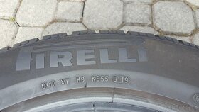 Zimní pneu Pireli v rozměru 235/55 R18 104H. - 2