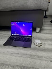 MacBook Pro 2017 (13", Two Thunderbolt 3 ports) - 2