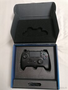 PS4 ovladač - Razer Raiju - 2