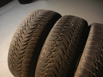 Zimní pneu Goodyear 175/60R15 - 2