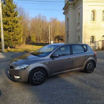 Kia Ceed 1.4i 66kw, rok 2011 - 2