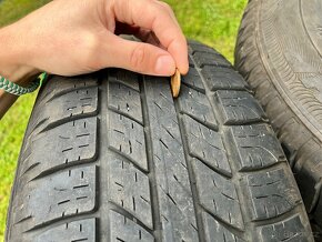 Celoroční pneu 235/65 R17 - 2