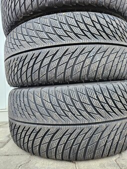 Zimní Michelin 235/40/18 - top - - 2